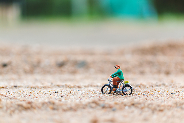 포토 JPG 해외이미지 사람없음 자전거 미니어처 승차 해외202009 해외포토 모션 모형 바이크 파일형식