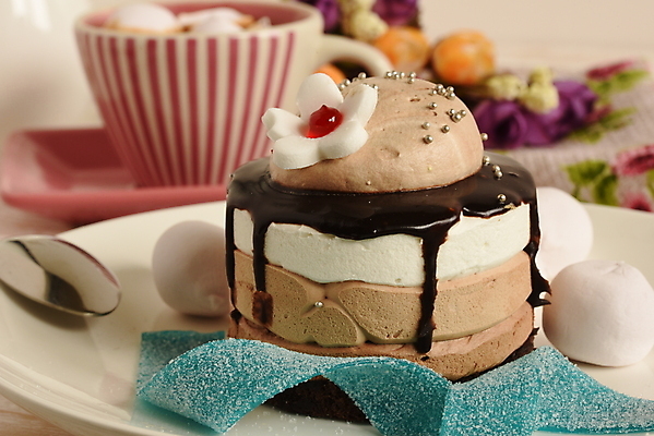 포토 JPG 해외이미지 커피 티타임 사람없음 초콜릿 달콤 커피잔 젤리 초코케이크 해외202009 해외포토 음료 휴식 디저트 잔 케이크 맛 파일형식