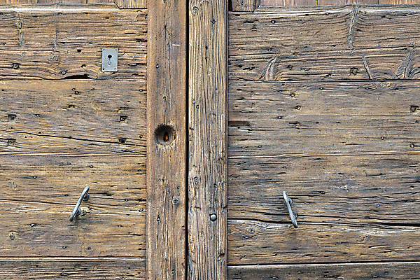 포토 JPG 해외이미지 전통 디자인 외관 벽 백그라운드 패턴 건축양식 날씨 출입구 주택 프레임 손잡이 미술 사람없음 건물 목재 장식 갈색 문 금속 수확 골동품 흰색 시골 화려 닫기 철 묘사 질감 복고 잠금 보안 대문 그런지 옛날 스타일 해외202009 해외포토 나무 건축물 건축 컬러 컨셉 무늬 농업 재료 모션 재질 문화예술 안전 파일형식