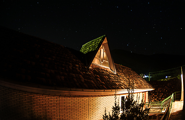포토 JPG 해외이미지 구름 별 도로 과학 여행 백그라운드 자연 벽지 하늘 지붕 추상 산 주택 풍경 사람없음 야외 건물 파란색 빛 우주 검은색 어둠 놀람 별자리 분위기 야간 숲 무서움 옥상 맨션 코스모스 은하계 천문학 성운 깊이 방법 옛날 유흥 해외202009 해외포토 자연요소 건축물 교육 꽃 감정 길 컬러 컨셉 무늬 교통시설 표정 생태계 파일형식