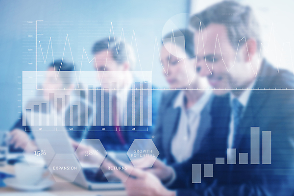 포토 JPG 해외이미지 여자 남자 회의 그래프 여러명 상반신 성인 자료 비즈니스맨 비즈니스우먼 회의실 성인만 해외202009 해외포토 다수 비즈니스 사람 직장인 파일형식