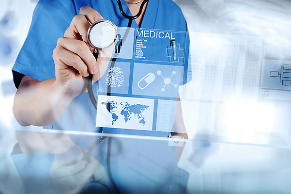 포토 JPG 해외이미지 백인 직업 손 남자 백그라운드 청진기 그래프 미래 기술 건강 사람 사람없음 그래픽 컴퓨터 약 디지털 스크린 자료 시험 터치 의사 흰색 하트 업무 네트워크 심볼 보고서 언론 네비게이션 돌봄 심장병 인터페이스 정문 가상 해외202009 해외포토 모양 서양인 교육 컬러 컨셉 의학 의료기기 모션 신체부위 전자제품 문 의료진 작업 질병 파일형식