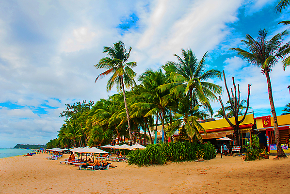 포토 JPG 해외이미지 나무 모래 바다 섬 여행 하늘색 백그라운드 의자 우산 자연 하늘 휴식 손바닥 풍경 사람없음 야외 초록색 물 여름 파란색 정원 침대 보트 휴게실 휴양지 선베드 코코넛 보라카이 가림막 줄서기 터키석 파라다이스 수평선 해외202009 해외포토 자연요소 식물 손 계절 컬러 가구 컨셉 배_교통 과일 모션 필리핀 장소 보석 생태계 파일형식