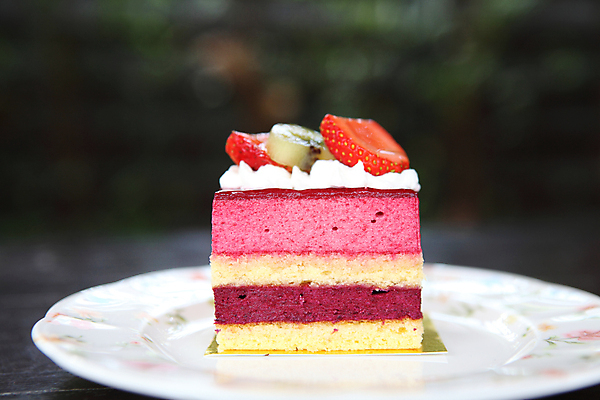 포토 JPG 해외이미지 과일 딸기 디저트 사람없음 아웃포커스 케이크 해외202009 해외포토 음식 촬영기법 파일형식