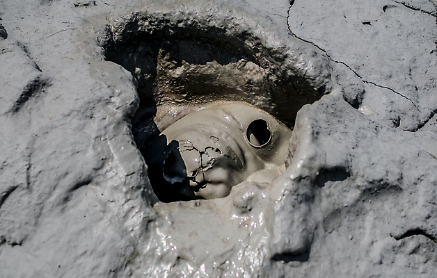 포토 JPG 해외이미지 유럽 지구 여행 백그라운드 자연 풍경 사람없음 야외 물 환경 거품 액체 위험 땅 분수 질감 화산 가스 진흙 루마니아 내추럴 지질학 특별함 현상 해외202009 해외포토 자연요소 교육 나라 컨셉 산 생태계 파일형식