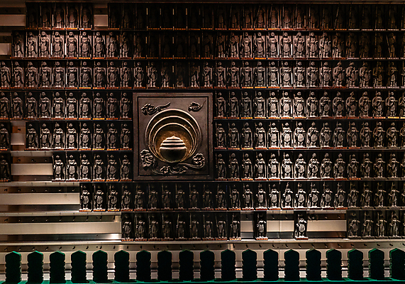 포토 JPG 해외이미지 디자인 아시아 종교 문화 벽 여행 백그라운드 패턴 불교 선반 미술 동양인 사람없음 내부 목재 장식 조각상 세일 평화 믿음 상점 수확 사찰 역사 황금 심볼 묘사 질감 점토 신성 전사 숭배 신앙심 옛날 줄서기 흥미 스타일 많음 해외202009 해외포토 나무 감정 나라 가구 컨셉 무늬 농업 재료 종교건축 모션 문화예술 인종 조형물 파일형식