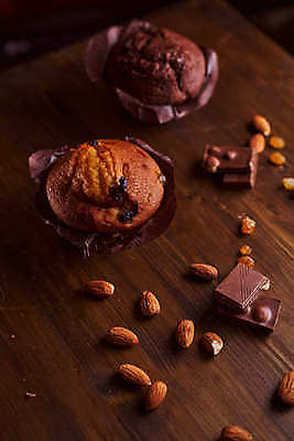 포토 JPG 해외이미지 접시 포크 재료 추상 건강 사람없음 초콜릿 여러개 견과류 씻기 상품 묘사 오브젝트 보리 위치 토핑 아몬드 모음 스펀지 건포도 구성 부스러기 카카오 해외202009 해외포토 식기 다수 무늬 포도 디저트 곡류 한글 청결 건과일 파일형식