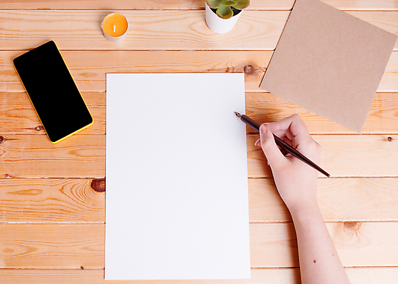 포토 JPG 해외이미지 손 디자인 종이 백그라운드 컨셉 캘리그라피 학교 탁자 수채화 창조 미술 취미 사람없음 목재 컬러풀 연필 펜 페인트 물감 장비 흰색 공구 그리기 정상 스케치 그림 크레파스 예술가 화가 숯 시트 목업 국경 해외202009 해외포토 나무 직업 교육 컬러 가구 재료 모션 문화예술 학용품 신체부위 필기구 미술도구 도구 파일형식