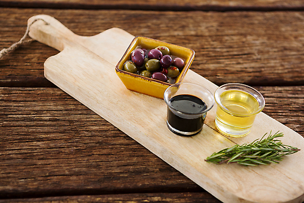 포토 JPG 해외이미지 쟁반 사람없음 올리브 피클 식초 올리브절임 해외202009 해외포토 열매 절임 파일형식