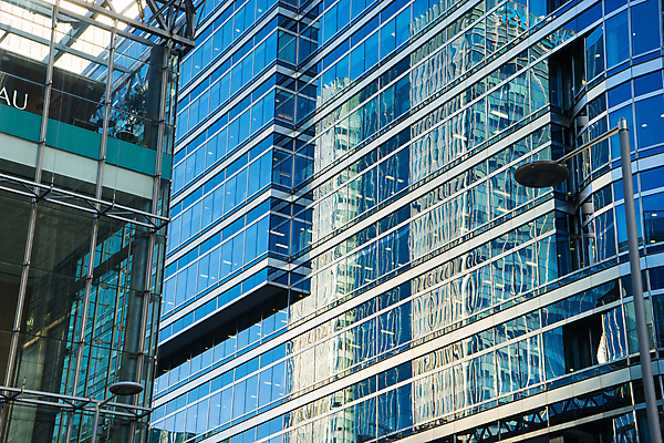 포토 JPG 해외이미지 외관 백그라운드 패턴 회사 비즈니스 건축양식 유리 추상 미래 바닥 사람없음 내부 건물 금융 빛 사무실 반사 탑 고층빌딩 황혼 방 도시 센터 야간 저녁 큼 런던 장면 지역 타운 철강 콘크리트 해외202009 해외포토 자연요소 건축물 건축 컨셉 무늬 재질 영국 빌딩 경제 일몰 크기 파일형식