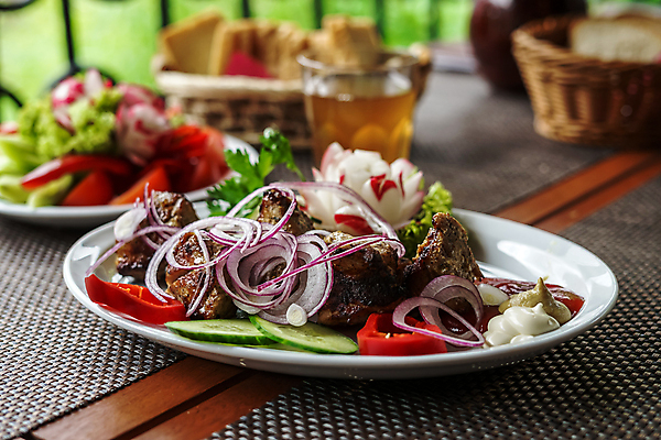 포토 JPG 해외이미지 접시 음식 다이어트 토마토 채소 부분 양파 오이 감자 파프리카 건강 육류 돼지고기 요리 사람없음 목재 가로 초록색 식당 식사 저녁식사 치킨 샐러드 소고기 튀김 맛 그릴 바비큐 굽기 속도 준비 후추 칠면조 프랑스어 점심식사 케밥 해외202009 해외포토 나무 문자 식기 컬러 컨셉 식재료 재료 조류 주방용품 상점 구이 향신료 닭고기요리 파일형식
