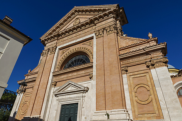 포토 JPG 해외이미지 외관 건축양식 창문 하늘 주택 사람없음 야외 건물 파란색 성당 교회 여행객 문 마을 이탈리아 궁전 골동품 도시 중세 역사 아치 타운 기념물 르네상스 세기 해외202009 해외포토 건축물 건축 유럽 컬러 고건축 종교건축 모션 사람 파일형식