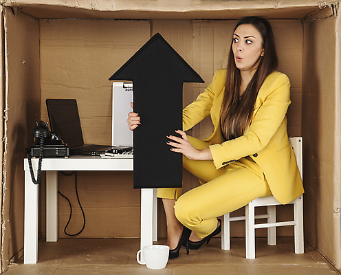 포토 JPG 해외이미지 전신 백인 여자 의자 탁자 한명 앉기 성인 옆모습 노트북 상자 사무실 업무 비즈니스우먼 전화기 갇힘 답답함 성인여자한명만 해외202009 해외포토 서양인 1 뷰포인트 가구 비즈니스 모션 사람 전자제품 작업 직장인 감각 여자한명만 성인여자만 파일형식