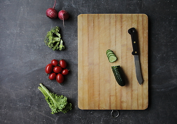 포토 JPG 해외이미지 무료이미지 배너 계절 음식 백그라운드 다이어트 토마토 채소 재료 방울토마토 탁자 도마 건강 요리 사람없음 목재 초록색 여름 주방 샐러드 회색 흰색 신선 상추 브로콜리 허브 메뉴 에코 유기농 날것 건강식 내추럴 점심식사 숙성 채식주의자 총각무 콘크리트 비건 맛있는 해외202009 해외202105 해외포토 나무 식물 웰빙 컬러 가구 주방용품 환경 식사 무 채식 파일형식 무료콘텐츠