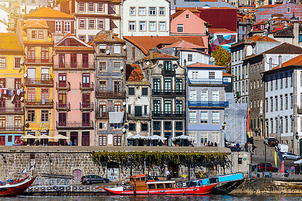 포토 JPG 해외이미지 전통 유럽 문화 여행 건축양식 창문 지붕 주택 사람없음 건물 빨간색 관광지 강 컬러풀 도시 역사 재산 도심 옥상 포르투갈 타일 그림 지역 포트 도루강 옛날 해외202009 해외포토 건축물 건축 나라 컬러 금융 파일형식