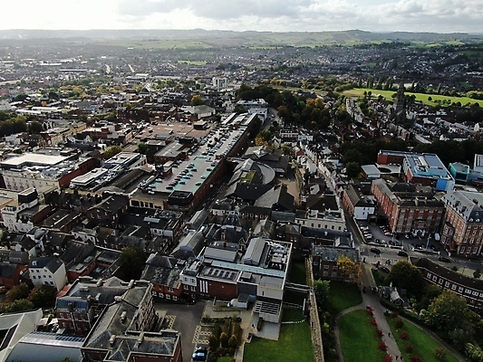 포토 JPG 해외이미지 영국 잉글랜드 안테나 사람없음 건물 강 도시풍경 도시 센터 역 타운 드론 해외202009 해외포토 건축물 유럽 통신 교통시설 풍경 파일형식