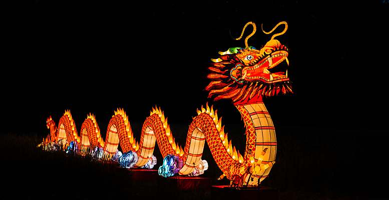 포토 JPG 해외이미지 전통 행복 문화 여행 휴가 거리 사람 이벤트 사람없음 컬러풀 축제 중국 기쁨 도시 군중 쇼 루마니아 연극 해외202009 해외포토 감정 유럽 아시아 컬러 문화예술 파일형식