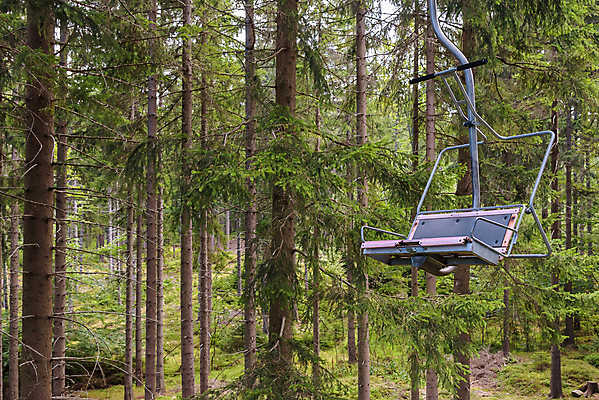 포토 JPG 해외이미지 나무 공원 스포츠 여행 백그라운드 의자 교통시설 자연 휴가 산 풍경 사람없음 야외 초록색 여름 하이킹 숲 언덕 휴양지 리프트 광택 폴란드 내추럴 전국 해외202009 해외포토 식물 계절 공공시설 유럽 컬러 가구 교통 레저 장소 시설 생태계 파일형식