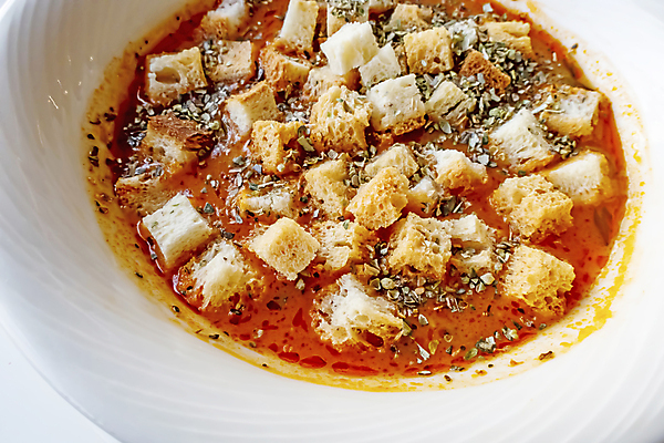 포토 JPG 해외이미지 전통 접시 문화 음식 빵 백그라운드 다이어트 토마토 채소 오렌지 탁자 양파 파슬리 건강 마늘 요리 사람없음 목재 빨간색 초록색 숟가락 식사 저녁식사 당근 흰색 시골 신선 뜨거움 사발 맛 수프 먹기 레몬 크림 향신료 유기농 매움 후추 점심식사 채식주의자 핸드메이드 비건 맛있는 해외202009 튀르키예 해외포토 나무 식기 웰빙 아시아 컬러 가구 컨셉 과일 재료 모션 뿌리채소 수저 사기그릇 채식 향미료 파일형식