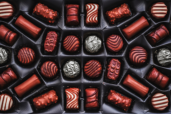 포토 JPG 해외이미지 무료이미지 발렌타인데이 사랑 사람없음 상자 초콜릿 여러개 달콤 패키지 해외202009 해외202105 해외포토 감정 다수 데이이벤트 디저트 맛 파일형식