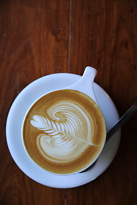 포토 JPG 해외이미지 접시 디자인 커피 음료 음식 아침 사람없음 목재 컵 갈색 쌓기 숟가락 검은색 어둠 거품 카페 우유 에너지 머그컵 흰색 신선 바 뜨거움 액체 닫기 맛 아침식사 정상 설탕 컵받침 크림 오브젝트 아로마 카푸치노 에스프레소 고립 단절 라떼 백자 카페인 맛있는 해외202009 해외포토 주간 나무 식기 컬러 컨셉 재료 모션 유제품 수저 상점 식사 도자기 받침대 파일형식