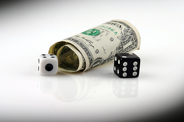 포토 JPG 스튜디오촬영 컨셉 지폐 돈 실내 사람없음 금융 경제 달러 오브젝트 주사위 외화 말린_둥글게 국내포토 내부 재산 파일형식