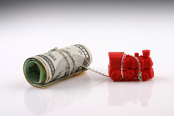 포토 JPG 스튜디오촬영 컨셉 지폐 돈 실내 사람없음 금융 경제 달러 기차 오브젝트 외화 기차모형 말린_둥글게 국내포토 육상교통 대중교통 내부 모형 재산 파일형식