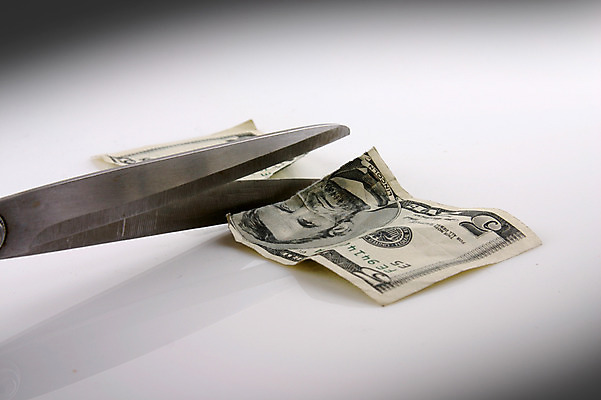 포토 JPG 스튜디오촬영 컨셉 지폐 돈 가위 실내 사람없음 금융 경제 달러 사무용품 자르기 오브젝트 외화 슬라이스 국내포토 모션 문구용품 내부 재산 파일형식