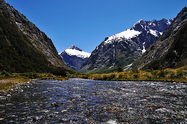 포토 JPG 호수 여유 산 풍경 사람없음 야외 물 계곡 상쾌 뉴질랜드 밀포드사운드 국내포토 자연요소 감정 오세아니아 파일형식