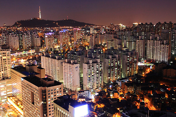 JPG 백그라운드 야경 조명 아파트 주택 서울 한국 사람없음 야외 건물 빛 도시풍경 도시 남산 남산타워 건축물 아시아 풍경 야간 랜드마크 파일형식 풍경_경치