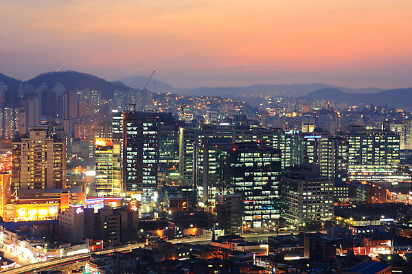 JPG 백그라운드 야경 조명 한국 사람없음 야외 건물 빛 도시풍경 노을 일몰 도시 자연요소 건축물 아시아 풍경 야간 파일형식 풍경_경치