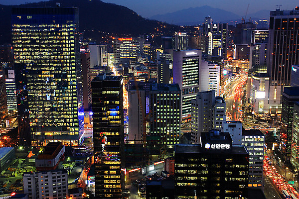 JPG 도로 백그라운드 야경 조명 한국 사람없음 야외 건물 빛 도시풍경 도시 건축물 아시아 길 교통시설 풍경 야간 파일형식 풍경_경치