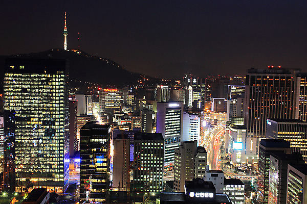 JPG 도로 백그라운드 야경 조명 한국 사람없음 야외 건물 빛 도시풍경 도시 건축물 아시아 길 교통시설 풍경 야간 파일형식 풍경_경치
