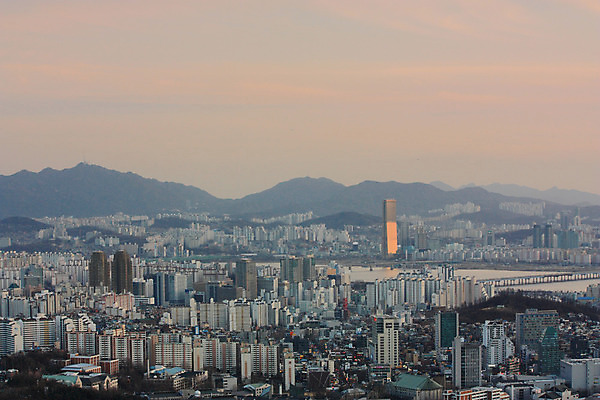 JPG 백그라운드 산 서울 한국 풍경 빌딩 사람없음 야외 건물 도시풍경 노을 일몰 도시 63빌딩 자연요소 건축물 아시아 랜드마크 파일형식