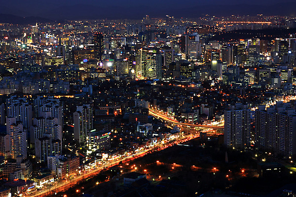 JPG 도로 백그라운드 야경 조명 한국 사람없음 야외 건물 빛 도시풍경 도시 건축물 아시아 길 교통시설 풍경 야간 파일형식 풍경_경치