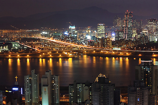 JPG 도로 백그라운드 야경 조명 서울 한국 빌딩 사람없음 야외 건물 빛 강 도시풍경 도시 한강 탄천 가교 건축물 아시아 길 교통시설 풍경 야간 랜드마크 파일형식 풍경_경치