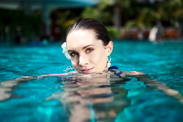 포토 JPG 주간 서양인 외국인 백인 모델 해외기획촬영 해외 계절 여자 수영복 여유 얼굴 2010년태국 여행 신체 태국 휴가 휴식 야외수영장 수영장 한명 사람 20대 성인 취미 야외 신체부위 물 여름 여름휴가 바캉스 비키니 휴양지 의료성형뷰티 여자만 여자한명만 성인여자만 청년만 청년여자만 성인한명만 청년여자한명만 성인여자한명만 성인만 국내포토 자연요소 1 옷 감정 아시아 컨셉 인종 청년 장소 파일형식 여름_계절