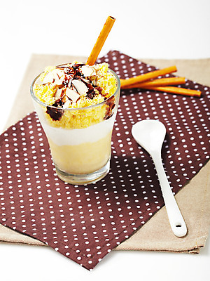 포토 JPG 스튜디오촬영 그릇 음식 디저트 여름음식 사람없음 과자 숟가락 용기 손수건 시럽 아몬드 빙수 파르페 제철음식 국내포토 식기 수저 실내 견과류 제철 파일형식 여름_계절