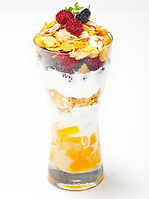 포토 JPG 스튜디오촬영 그릇 음식 딸기 디저트 여름음식 사람없음 과자 용기 시리얼 빙수 파르페 제철음식 국내포토 식기 과일 실내 제철 파일형식 여름_계절