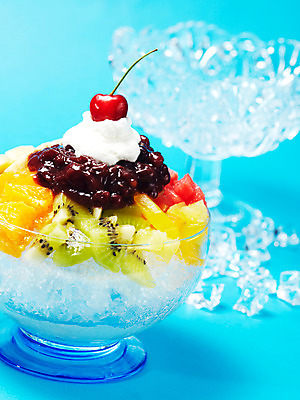 포토 JPG 스튜디오촬영 그릇 과일 디저트 여름음식 귤 수박 키위 사람없음 얼음 용기 앵두 파인애플 빙수 파르페 팥 팥빙수 과일빙수 제철음식 제철과일 국내포토 자연요소 식기 열매 음식 실내 열대과일 제철 파일형식 여름_계절