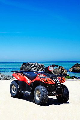 포토 JPG 주간 모래 바다 하늘 풍경 해변 사람없음 야외 여름 모래사장 돌_바위 바위 4륜바이크 국내포토 자연요소 계절 바이크 파일형식