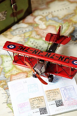 포토 JPG 스튜디오촬영 해외 나라 해외여행 여행 세계지도 지도 비행기 실내 사람없음 관광지 세계 모형 미니어처 세계여행 오브젝트 여권 국내포토 항공교통 대중교통 내부 파일형식