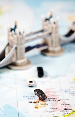 포토 JPG 스튜디오촬영 해외 나라 해외여행 여행 세계지도 지도 자동차 영국 실내 사람없음 관광지 세계 모형 미니어처 피규어 세계여행 타워브릿지 오브젝트 런던 타워교 가교 국내포토 건축물 유럽 육상교통 내부 다리_건축물 파일형식