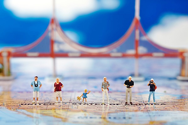 포토 JPG 스튜디오촬영 해외 여자 남자 나라 어린이 해외여행 여행 세계지도 지도 실내 사람 사람없음 관광지 세계 여행객 모형 사진촬영 미국 미니어처 피규어 세계여행 오브젝트 기념촬영 금문교 샌프란시스코 가교 어린이만 국내포토 건축물 북아메리카 내부 촬영 다리_건축물 파일형식