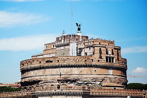 포토 JPG 주간 구름 해외풍경 해외 건축물 건축 유럽 고건축 유럽풍경 하늘 유럽건축 풍경 사람없음 야외 건물 관광지 이탈리아 도시 성 로마 이탈리아문화 국내포토 자연요소 나라 여행 서양건축 유럽문화 파일형식