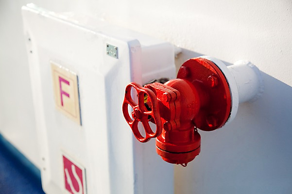 포토 JPG 주간 해외 시설물 유럽 풍경 사람없음 야외 내부 크루즈 소화전 소방시설 선박 국내포토 자연요소 건축물 나라 수상교통 배_교통 안전장비 시설 파일형식