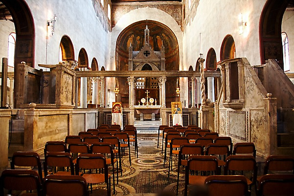 포토 JPG 해외풍경 해외 건축물 유럽 십자가 의자 유럽풍경 실내 풍경 사람없음 내부 건물 관광지 성당 교회 이탈리아 기둥 로마 이탈리아문화 산타마리아인코르메딘성당 국내포토 건축 나라 여행 가구 종교건축 유럽문화 파일형식