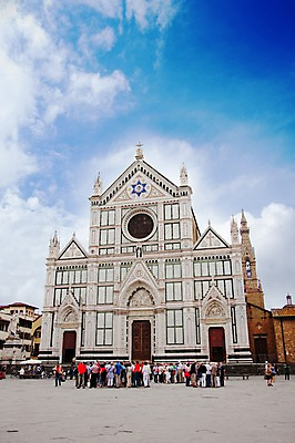 포토 JPG 주간 구름 해외풍경 해외 건축물 건축 유럽 고건축 유럽풍경 하늘 유럽건축 풍경 야외 건물 관광지 성당 여행객 이탈리아 도시 이탈리아문화 산타크로체성당 피렌체 국내포토 자연요소 나라 여행 서양건축 종교건축 사람 유럽문화 파일형식