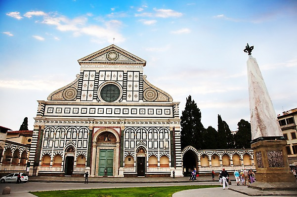포토 JPG 주간 해외풍경 해외 건축물 건축 유럽 고건축 유럽풍경 하늘 유럽건축 풍경 야외 건물 관광지 조형물 성당 탑 이탈리아 도시 이탈리아문화 고딕양식 로마네스크 산타마리아노벨라 피렌체 국내포토 자연요소 나라 여행 서양건축 종교건축 미술 유럽문화 파일형식