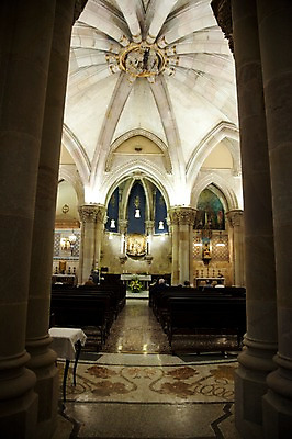 포토 JPG 해외풍경 해외 유럽 의자 유럽풍경 출입구 조명 실내 풍경 관광지 성당 교회 세계문화유산 기둥 도시 스페인 천장 바르셀로나 가우디 사그라다파밀리아 성가족성당 스페인문화 안토니오가우디 국내포토 건축 나라 여행 가구 종교건축 내부 건물 문화재 유럽문화 파일형식